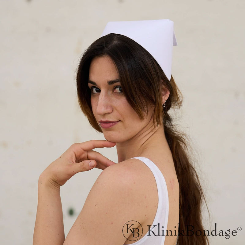 Klassischer Krankenschwester-Hut für authentische Rollenspiele und stilvolle Kostümierungen – leicht, verstellbar und angenehm zu tragen